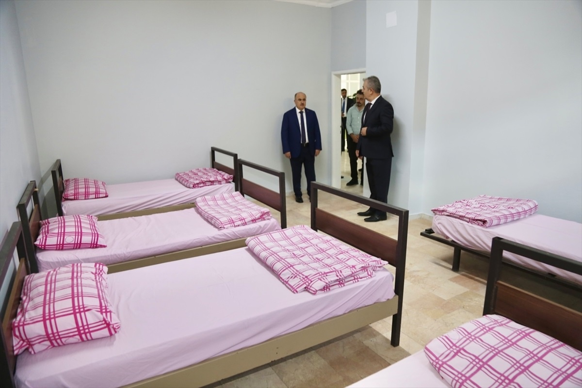 Çorum\'da Düzensiz Göçmen Kabul ve Sevk Merkezi Açılıyor