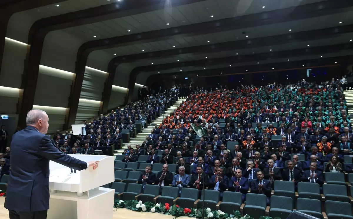 Cumhurbaşkanı Erdoğan, Yeni Bir Sivil Anayasa ve Adalet Reformu Vurgusu Yaptı