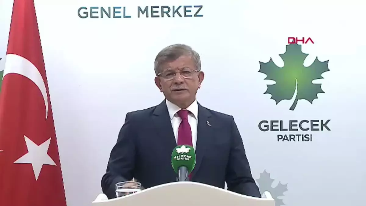 Ahmet Davutoğlu\'ndan Silahlı Kuvvetler Mesajı: Muhalefet Görevi Siyasi Partilere Aittir