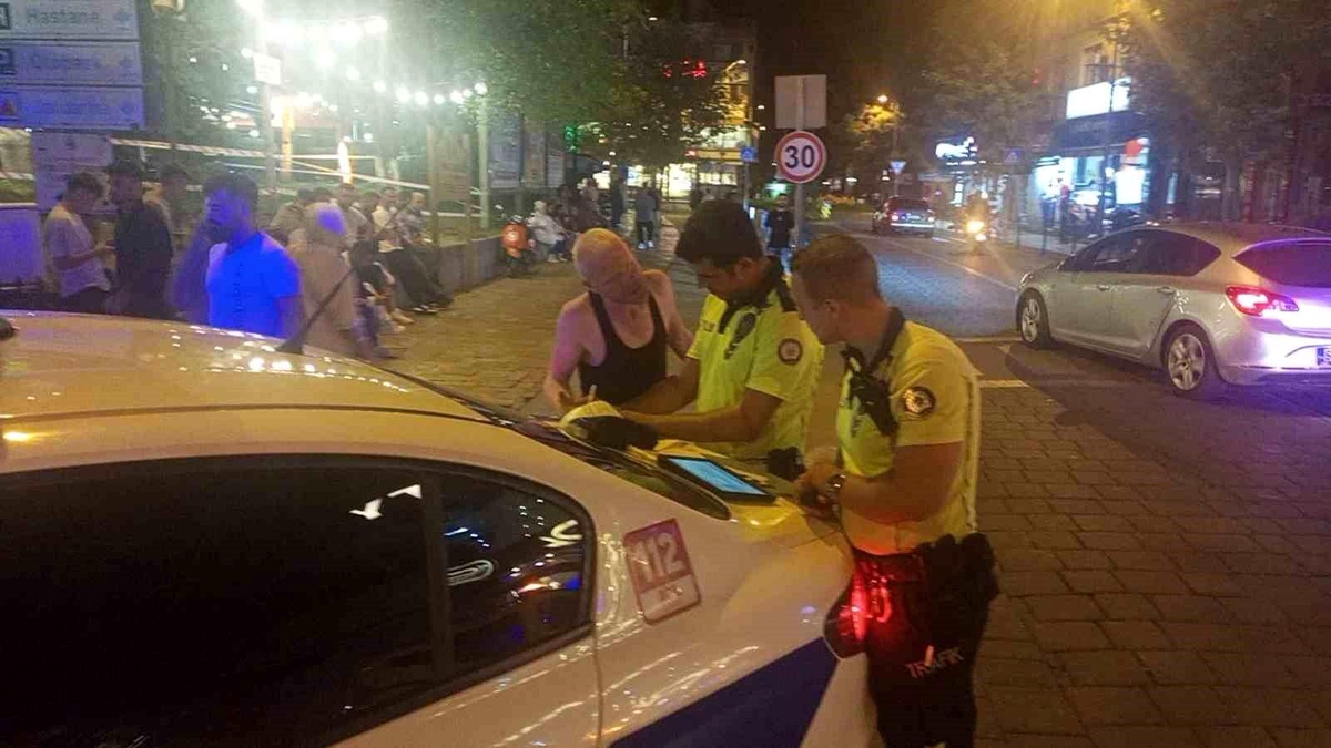 Zonguldak\'ta Dur İhtarına Uymayan Sürücü Polisten Kaçtı