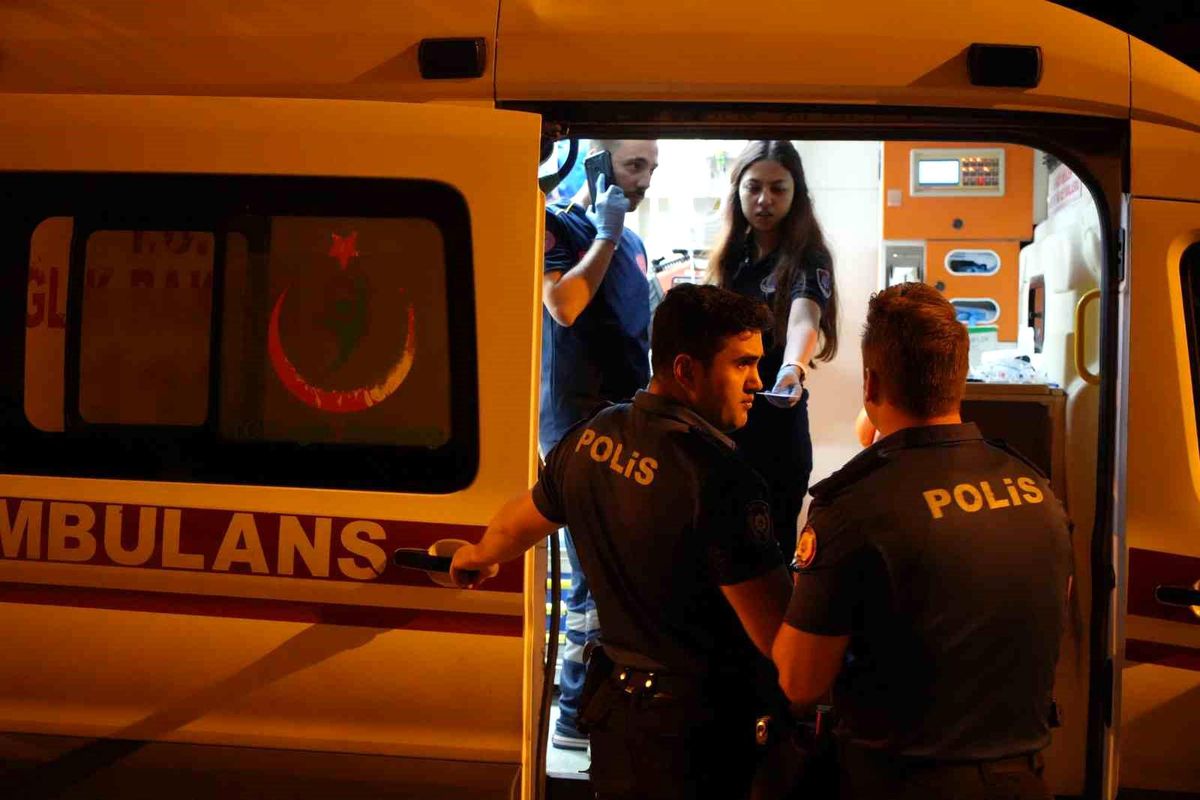 Edirne\'de Tartışma Kavgaya Dönüştü: 2 Yaralı, 1 Gözaltı