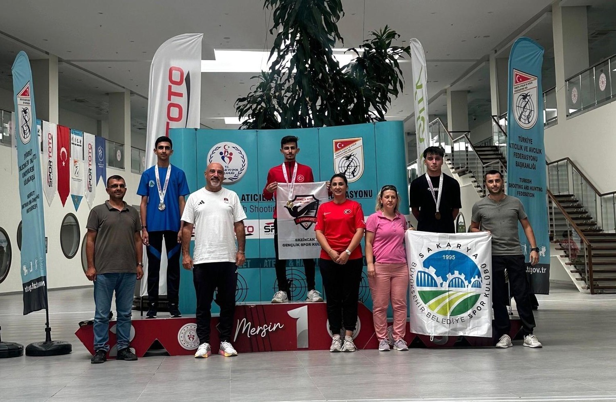 Erzincanlı Sporcular Zafer Kupası\'nda Türkiye Şampiyonu Oldu