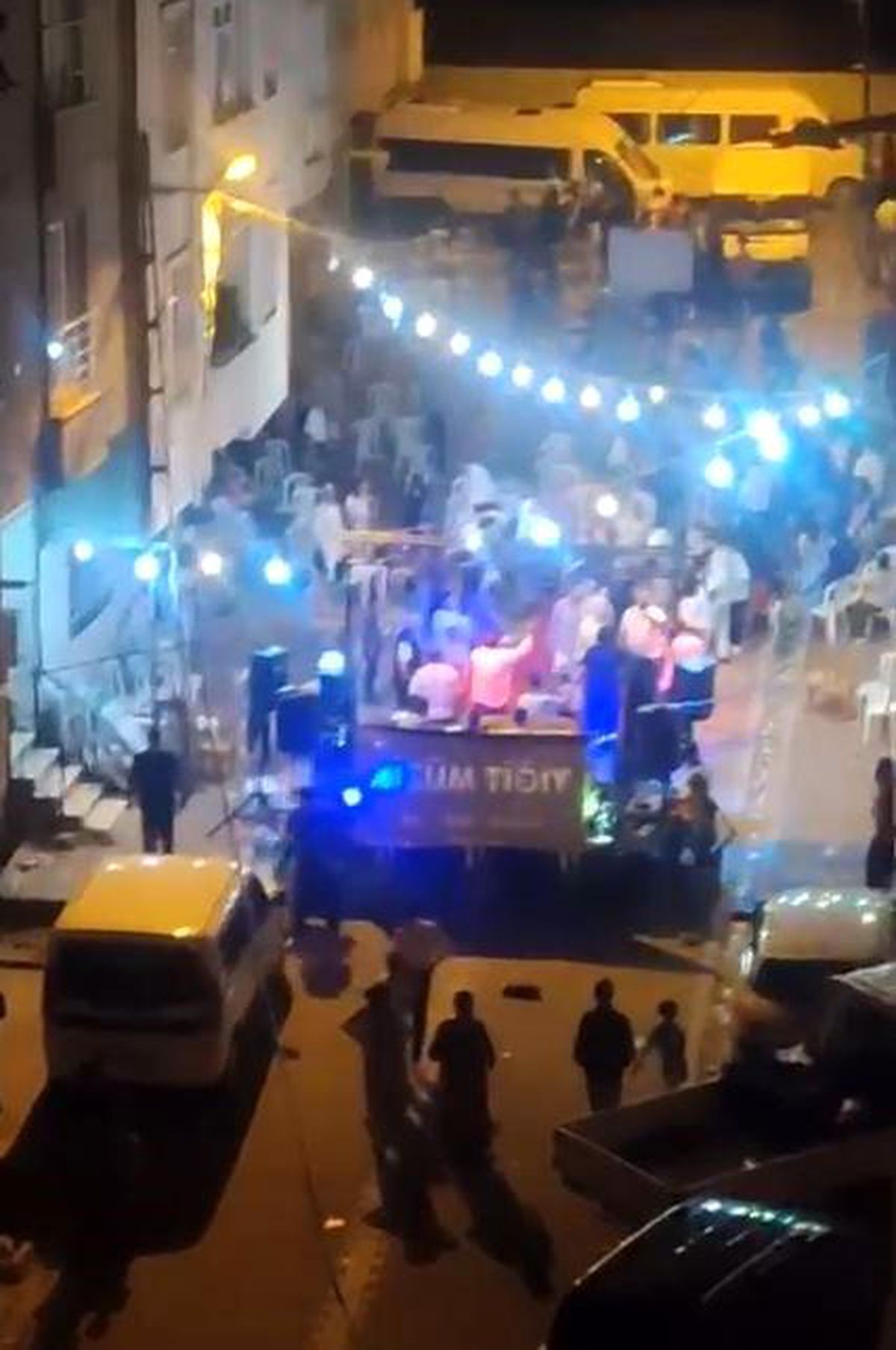 Esenyurt\'ta Eski Sevgili Düğünü Bastı, Kavga Çıktı