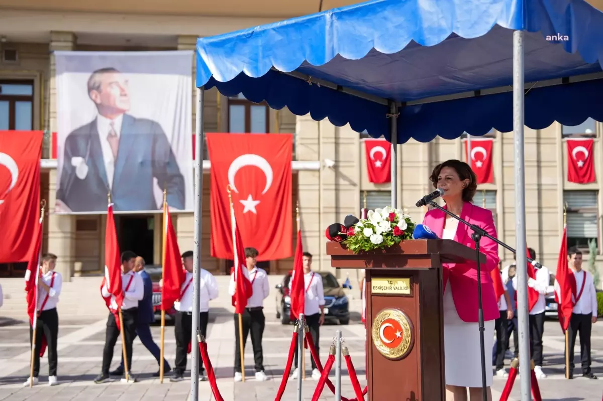 Eskişehir, 102. Kurtuluş Yıl Dönümünü Coşkuyla Kutladı