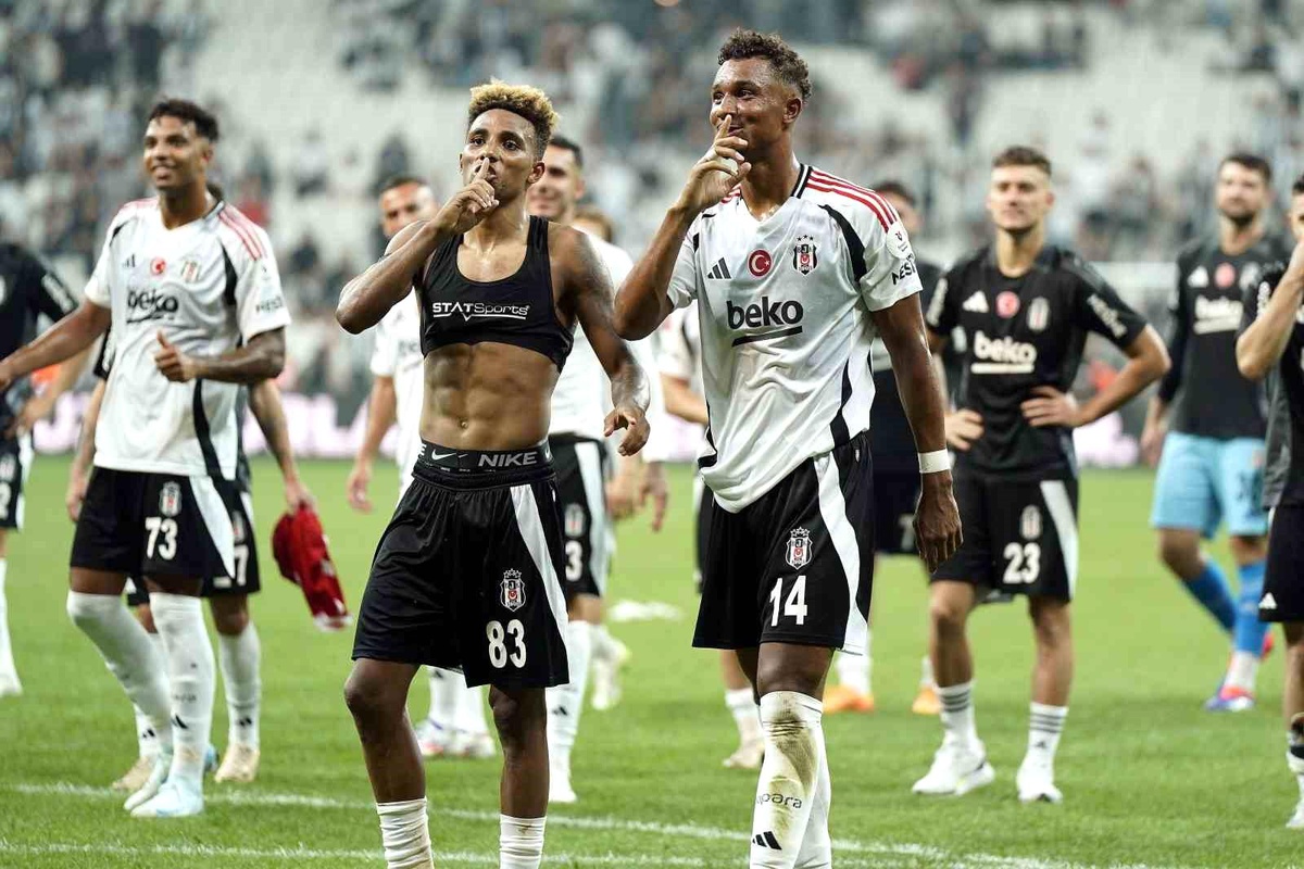 Beşiktaş\'ın Sivasspor\'u mağlup etmesi sonrası maç sonu üçlüsü Uduokhai\'den