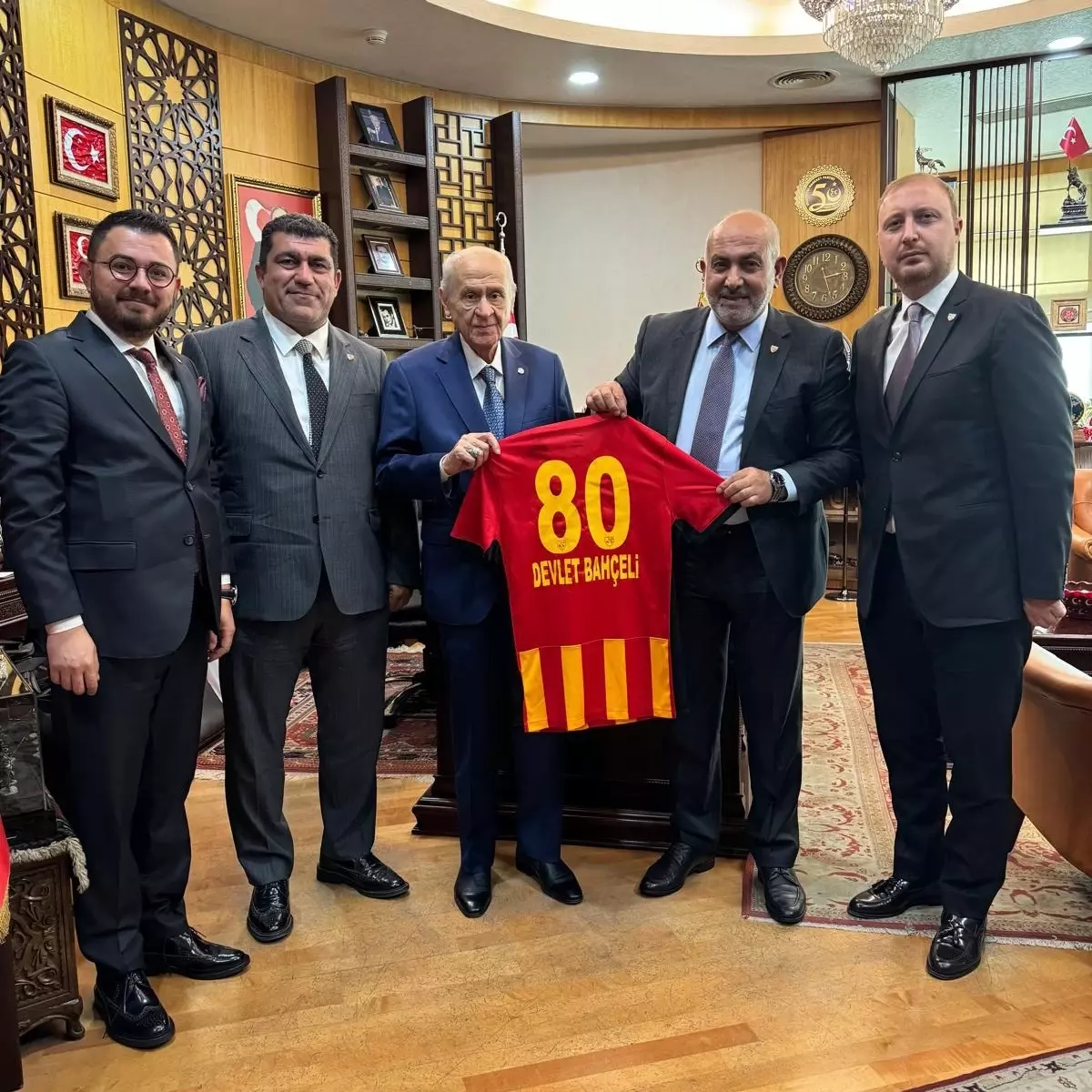 Devlet Bahçeli, Bellona Kayserispor Başkanı Ali Çamlı’yı Kabul Etti