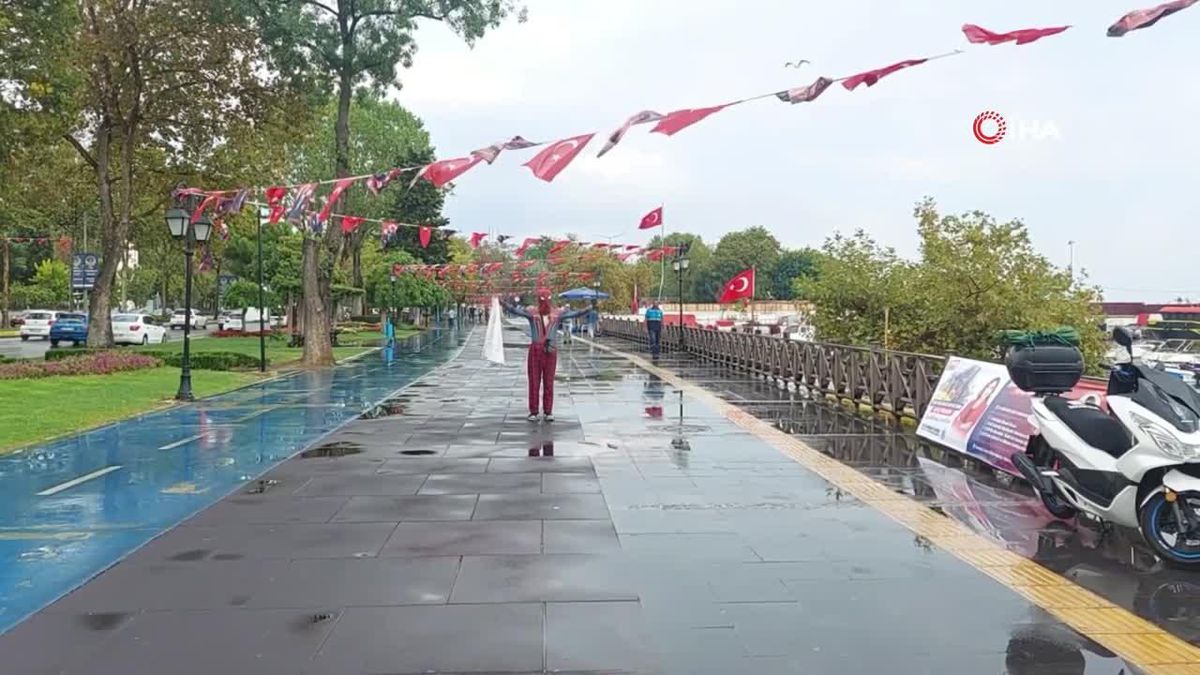 Yerli Örümcek Adam Tekirdağ\'da Çocuklara Moral Veriyor