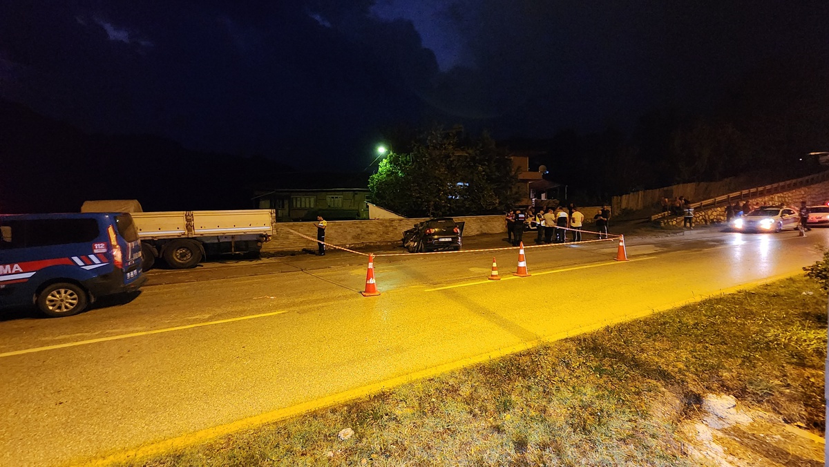 Düzce\'de Sağanak Yağıştan Kaynaklanan Trafik Kazası: 1 Ölü