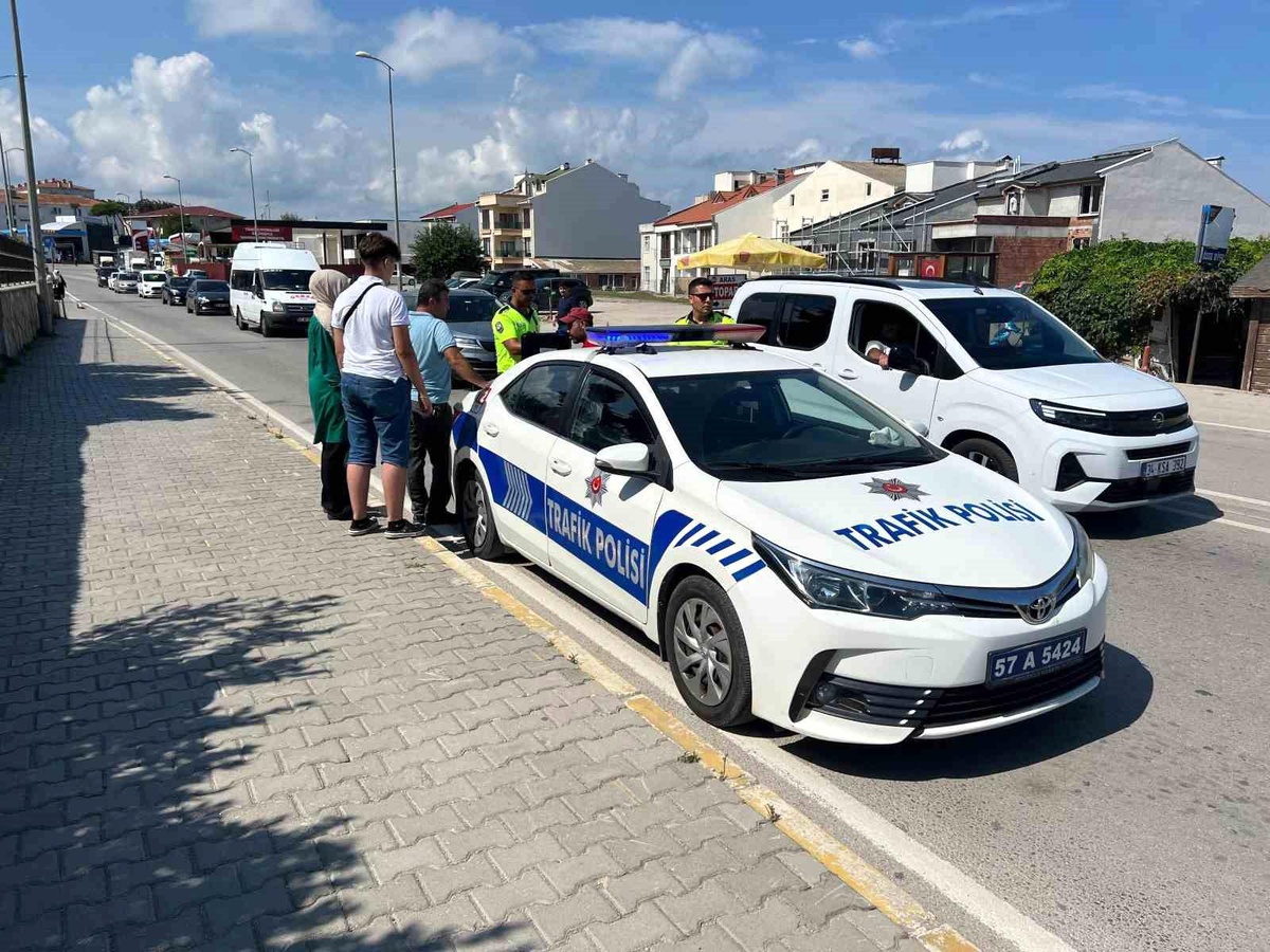 Sinop\'ta Trafik Kazasında 6 Yaşındaki Çocuk Yaralandı