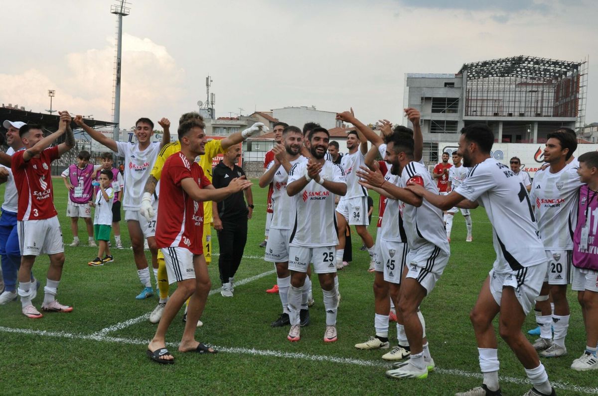 Somaspor, Diyarbekirspor\'u 2-0 Geçerek Sezona Galibiyetle Başladı