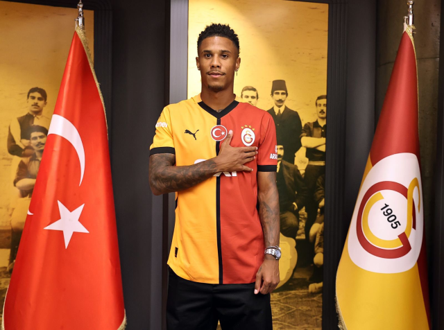 Transferde Osimhen detayı! Galatasaray, Ismail Jakobs'u kadrosuna kattı