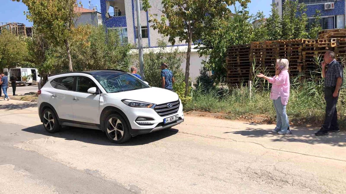Elazığ\'da Boşanma Aşamasındaki Eşine Kendini Atan Şahıs Yaralandı