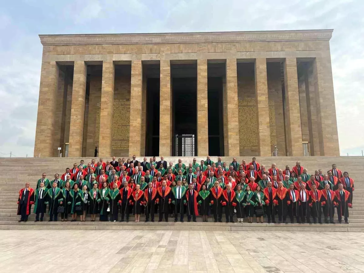 Yargıtay Başkanı Ömer Kerkez Anıtkabir\'i ziyaret etti