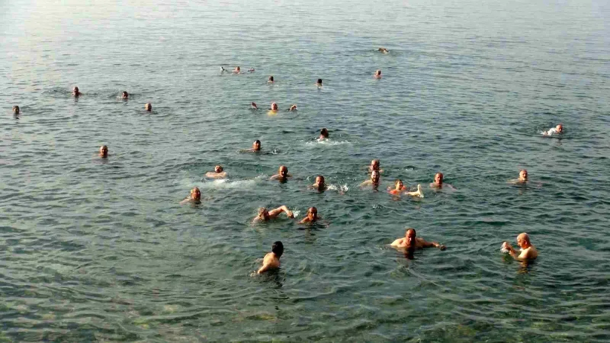 Ahlat\'ta Yüzme Geleneği: Van Gölü\'nde Sağlıklı Bir Başlangıç