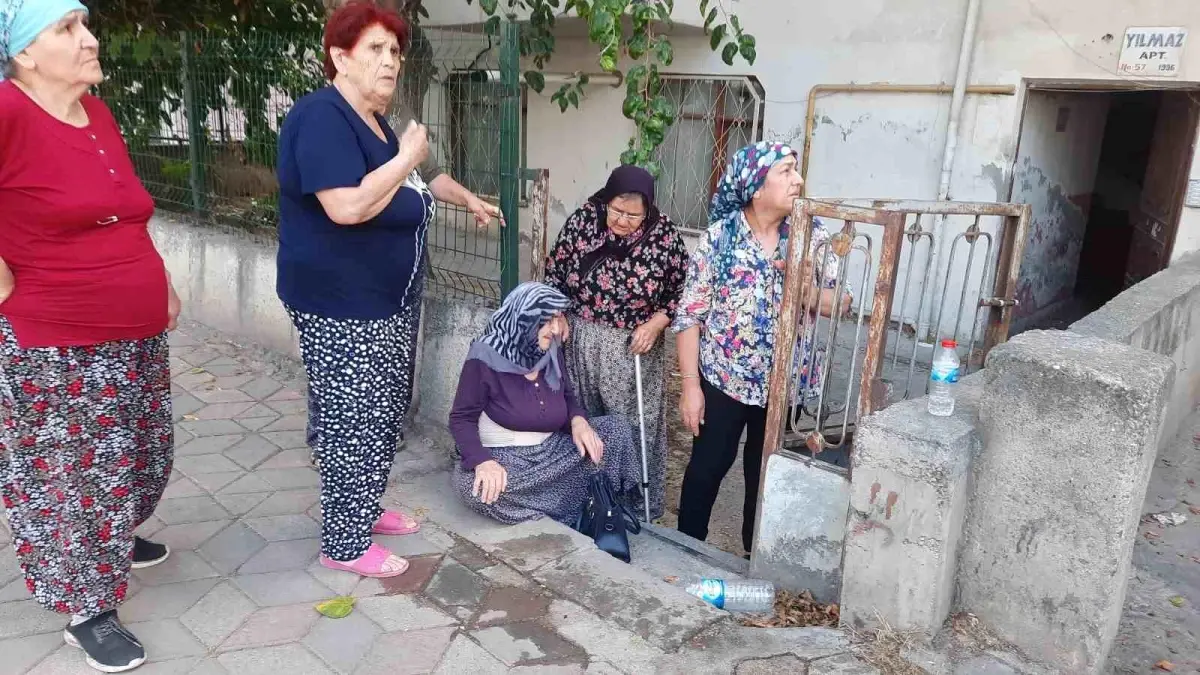 Tokat\'ta alkollü bir kişi evini ateşe verdi, annesi gözyaşları içinde izledi