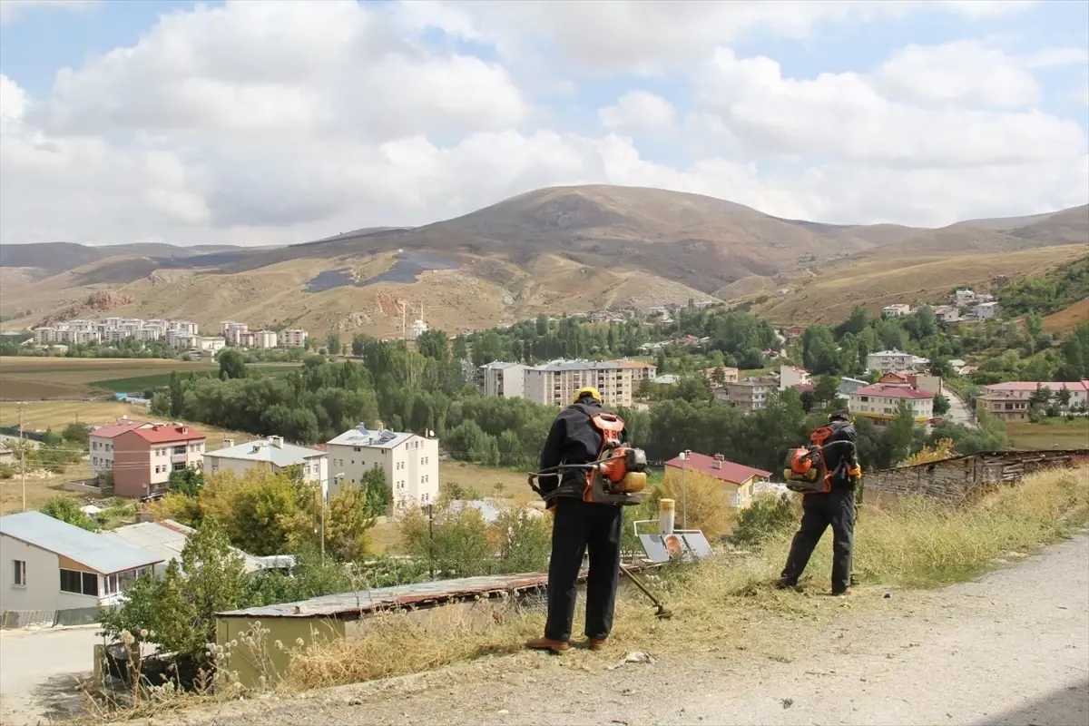 Bayburt Belediyesi Temizlik ve Onarım Çalışmalarını Sürdürüyor