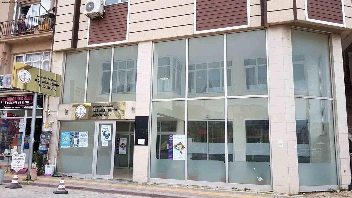 Bandırma\'da Temizlik Görevlisi Hırsızlık Yaptı, Tutuklandı