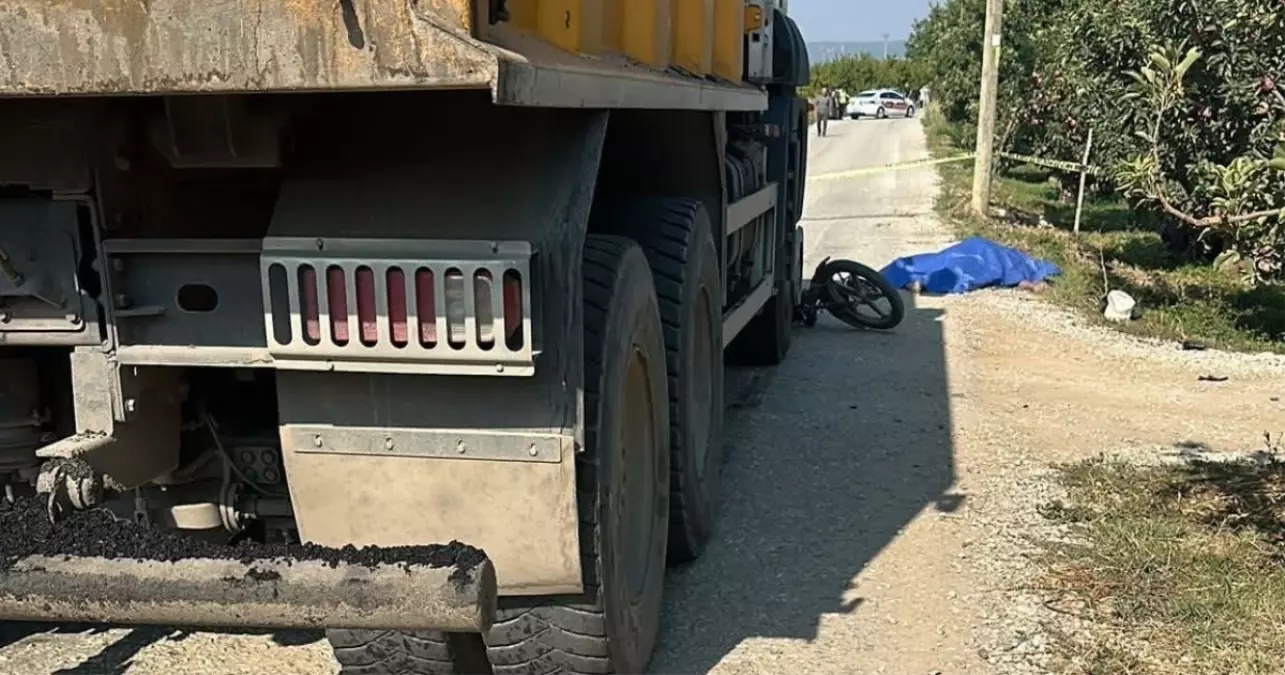 Denizli\'de Trafik Kazası: Hafriyat Kamyonu ile Motosiklet Çarpıştı, 1 Ölü