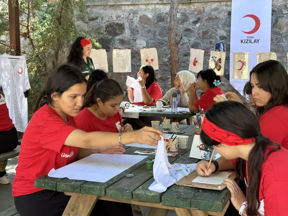 Türk Kızılay, Depremzedeleri Gençlik Kampında Ağırladı