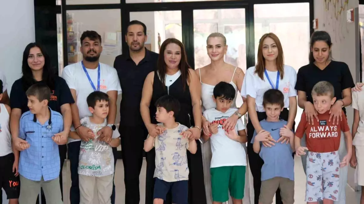 Sevgi Erdemoğlu, Otizmli Çocuklar İçin Akademiyi Ziyaret Etti