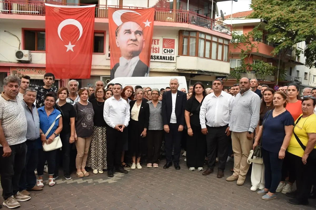 CHP İlçe Başkanı Ahmet Yılmaz\'ın Aracına Saldırı: 2 Şüpheli Yakalandı