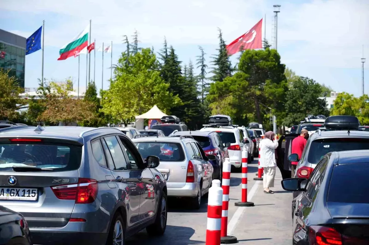 Edirne\'de Gurbetçi Rekoru: 4 Milyondan Fazla Giriş Çıkış Gerçekleşti