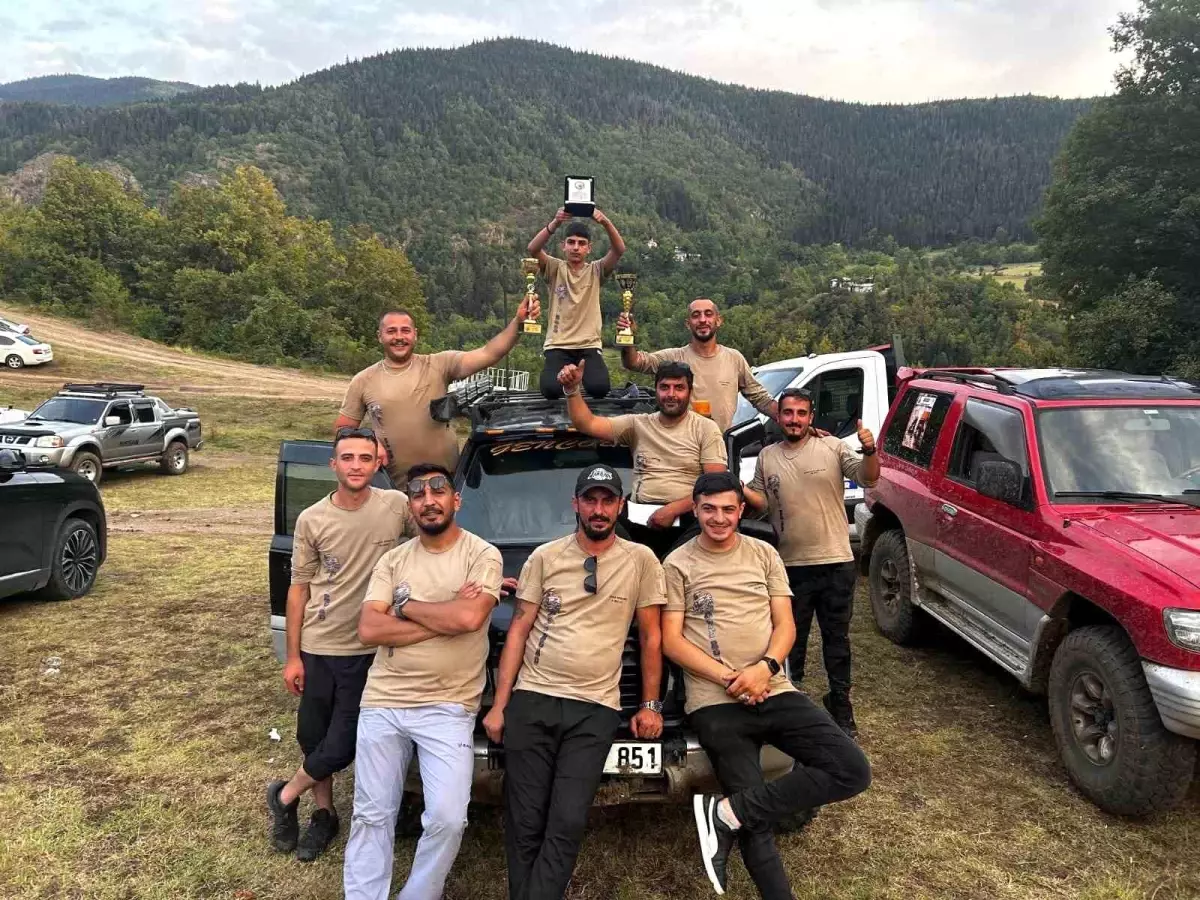 Erzurumlu Pilotlar Şavşat Off-Road Yarışlarında Birinci Oldu