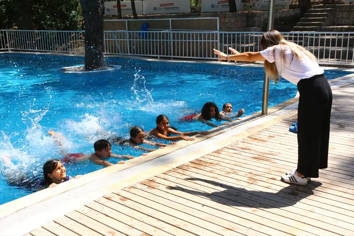 Antalya\'da Gençlere Yönelik Yaz Kampları Başarıyla Tamamlandı