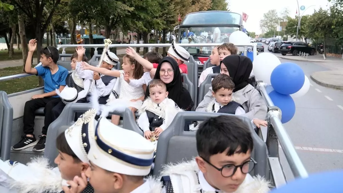 Başiskele\'de 3. Geleneksel Sünnet Şöleni Coşkuyla Kutlandı