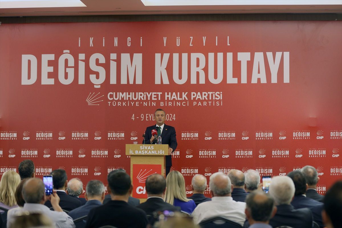 Özgür Özel: CHP, Atatürk\'ün Partisi Olarak İktidar Hedefliyor