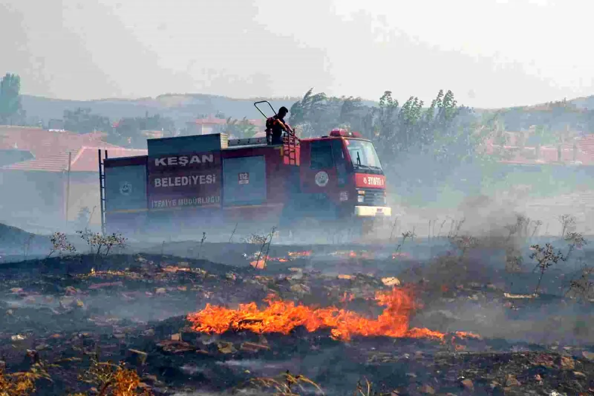 Edirne\'de Hurdacıların Yaktığı Ateş Yangına Neden Oldu