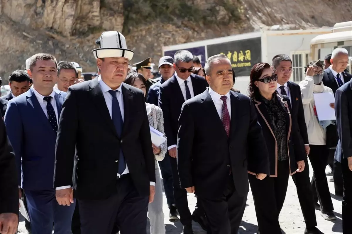 Kırgızistan ve Çin Arasında Üçüncü Sınır Kapısı Açıldı