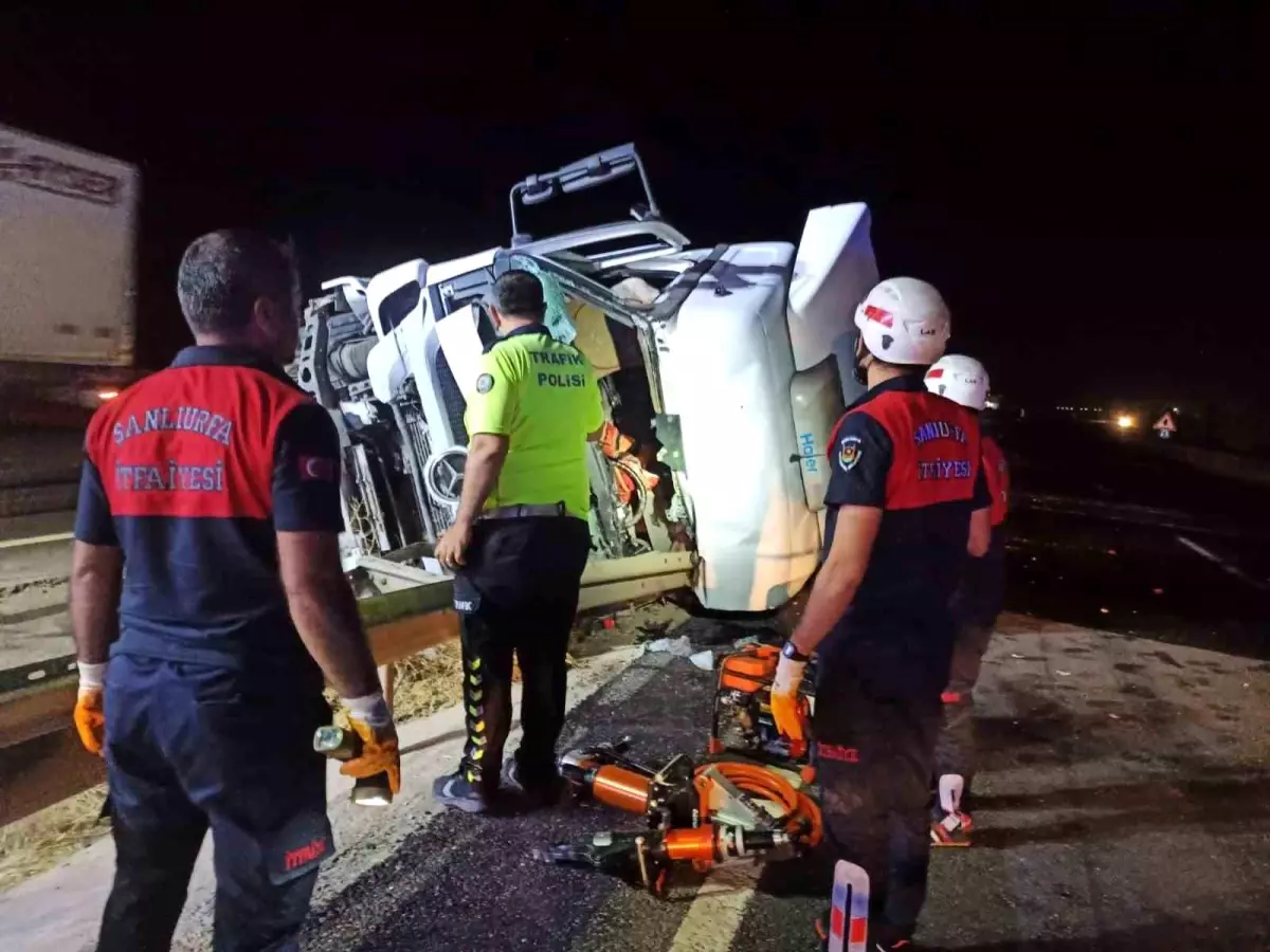 Şanlıurfa\'da Yakıt Tankeri Devrildi, Sürücü Hayatını Kaybetti