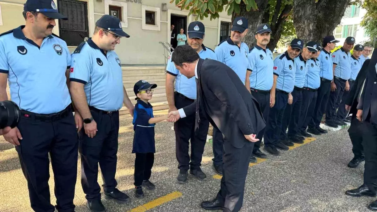 Osmangazi Belediye Başkanı Zabıta Haftasını Kutladı