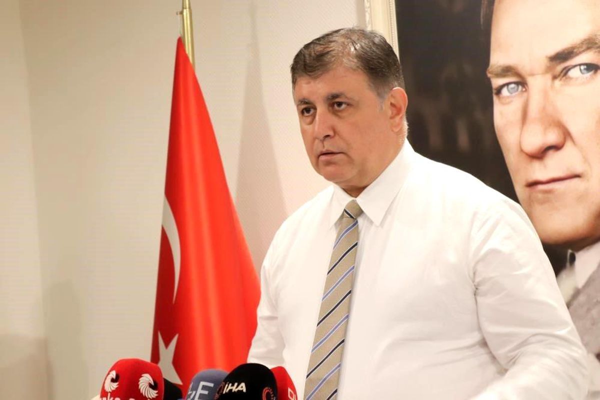 İzmir Büyükşehir Belediye Başkanı, Çevre Bakanına tepki gösterdi