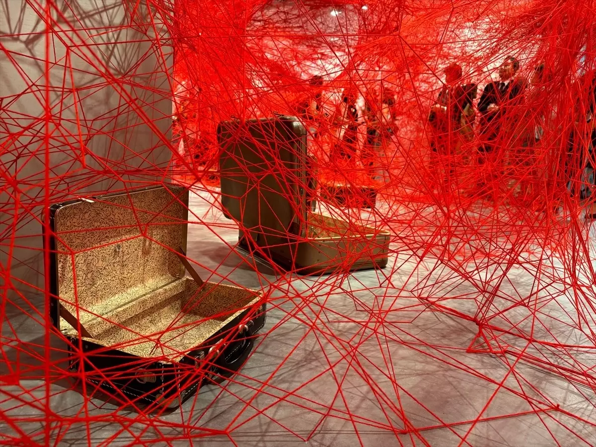 Chiharu Shiota\'nın Sergisi İstanbul\'da