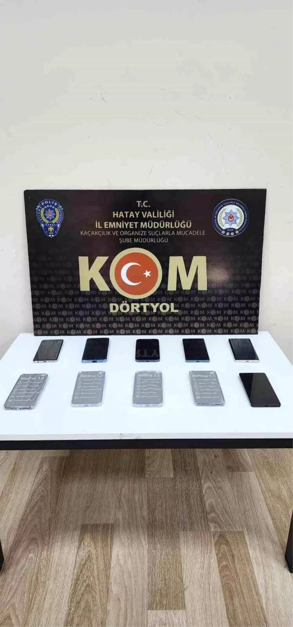 Hatay\'da 10 Kaçak Telefon Ele Geçirildi