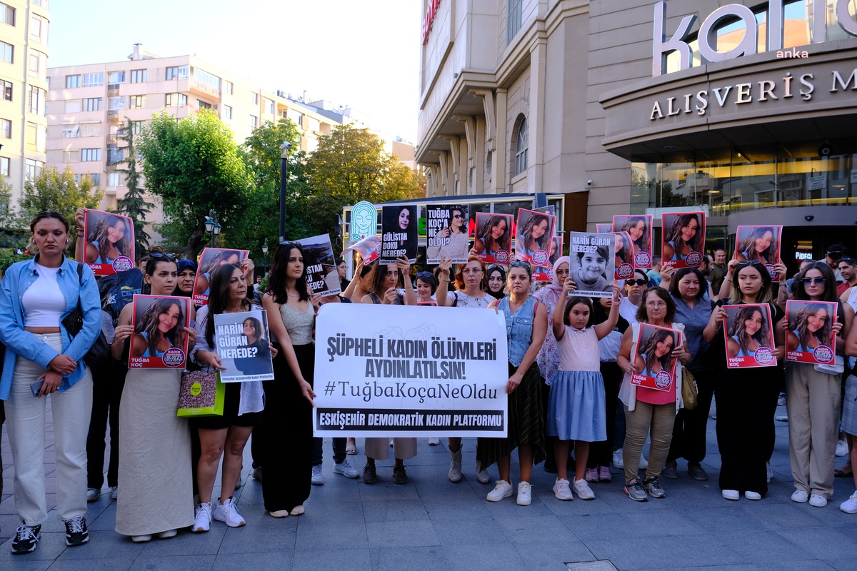 Kadın Cinayetine Tepki: Eskişehir\'de Basın Açıklaması