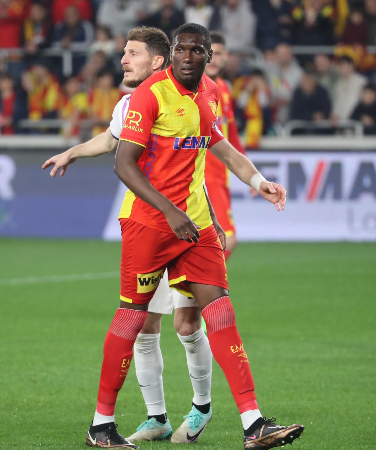 Göztepe\'nin Vazgeçilmez Üçlüsü: Heliton, Romulo ve Dennis