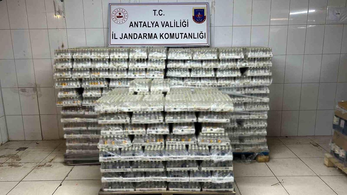 Manavgat\'ta Jandarmadan Kaçak İçki Operasyonu: 1070 Litre Ele Geçirildi