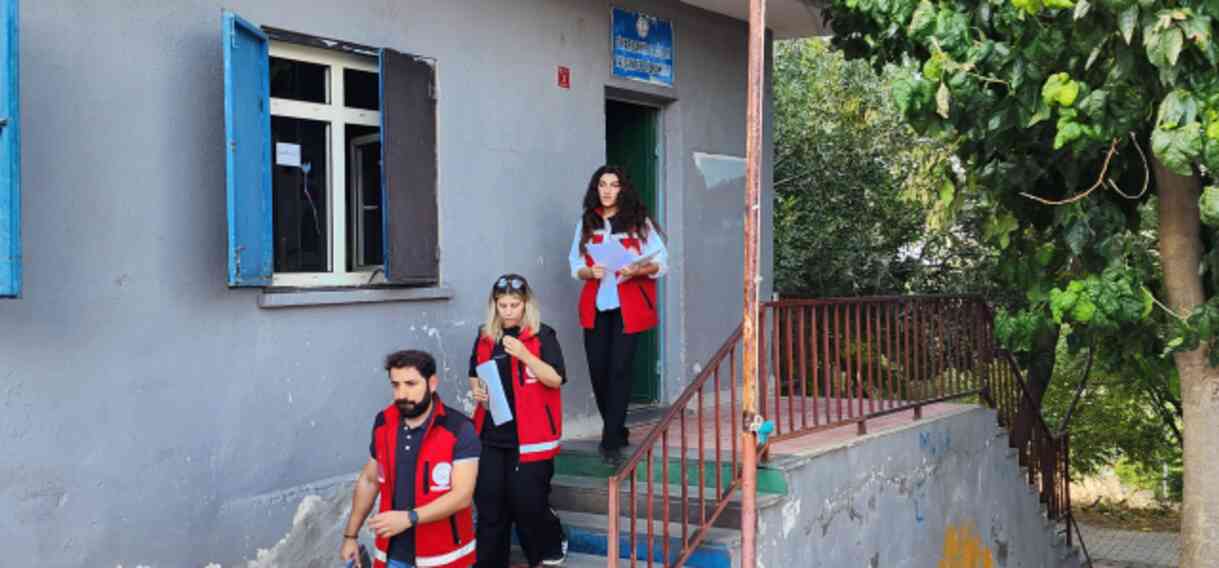 Minik Narin'in arkadaşlarından yürek burkan sözler: Burası Narin'in yeri, o gelince o burada olsun Minik Narin'in arkadaşlarından yürek burkan sözler: Burası Narin'in yeri, o gelince o burada olsun