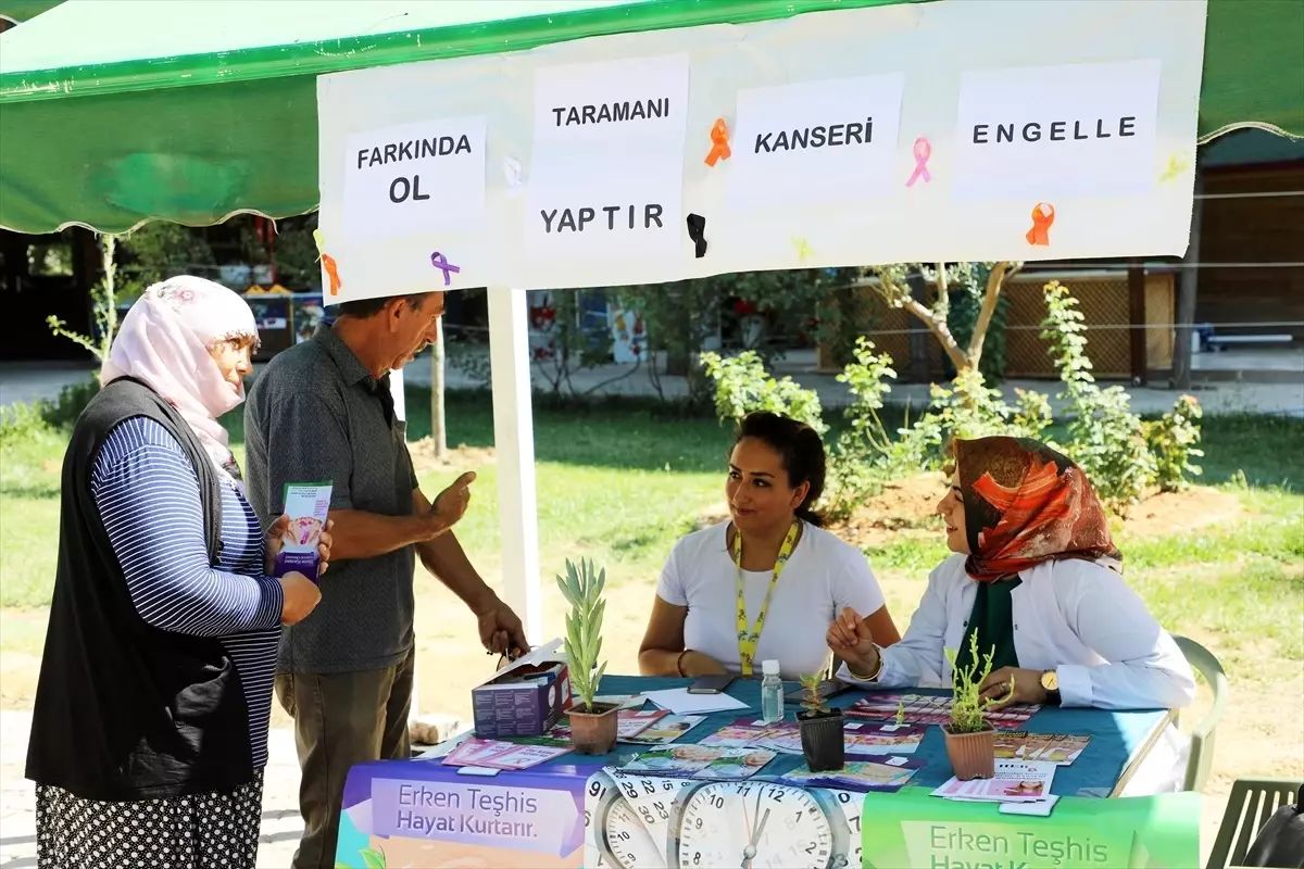 Darende\'de Kanser Farkındalığı için Bilgilendirme Standı Açıldı