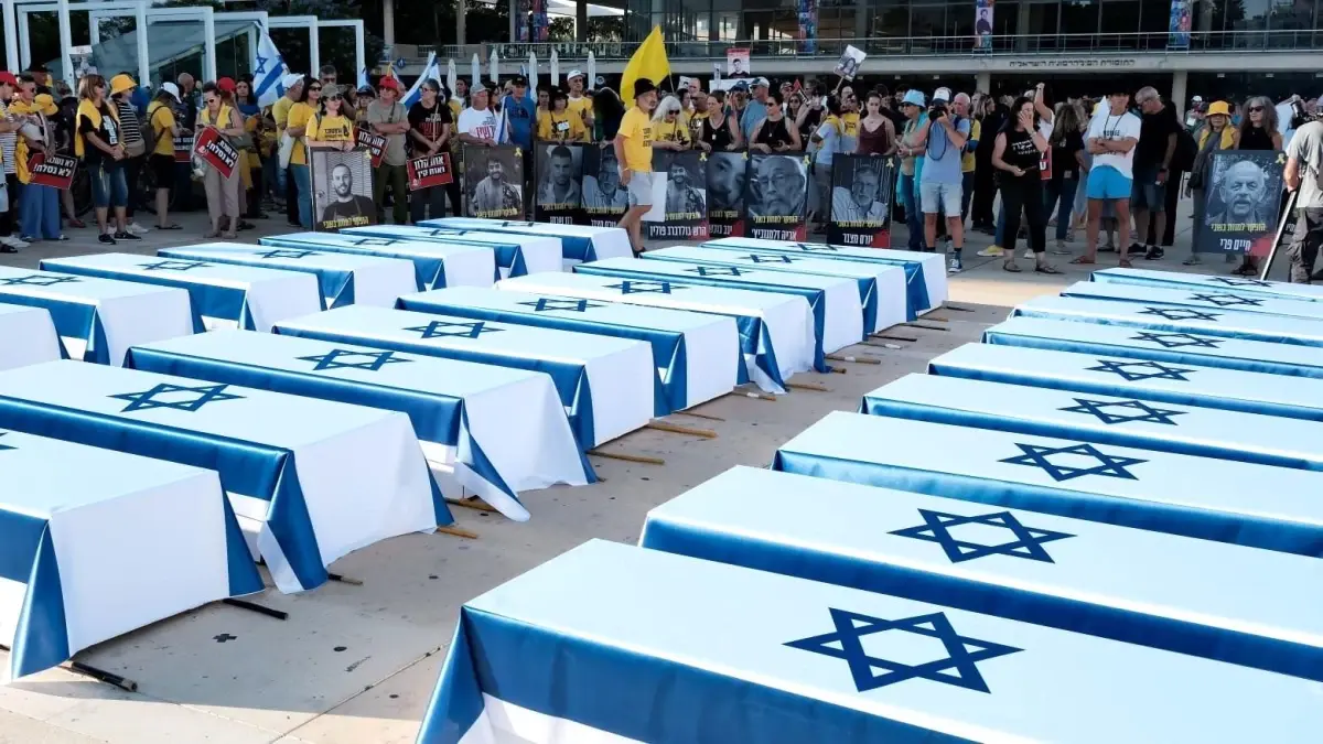 Tel Aviv\'de Ateşkes İçin Protesto