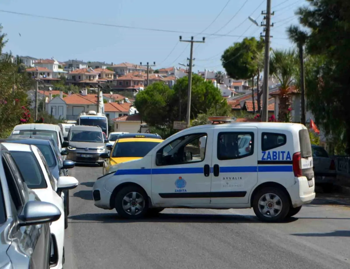 Ayvalık\'ta Yeniyol\'un Kapatılması Gerginliğe Neden Oldu