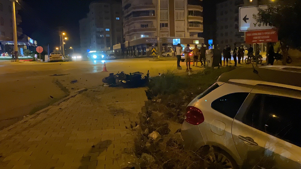 Kozan\'da motosiklet kazası: 1 ağır yaralı