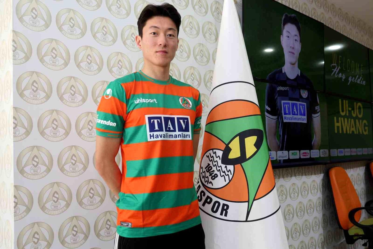 Corendon Alanyaspor, Ui-Jo Hwang ile Anlaştı