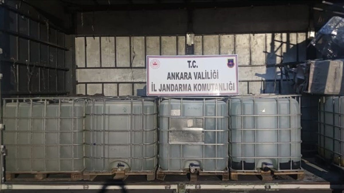 Ankara\'da 10 Bin Litre Kaçak Etil Alkol Ele Geçirildi