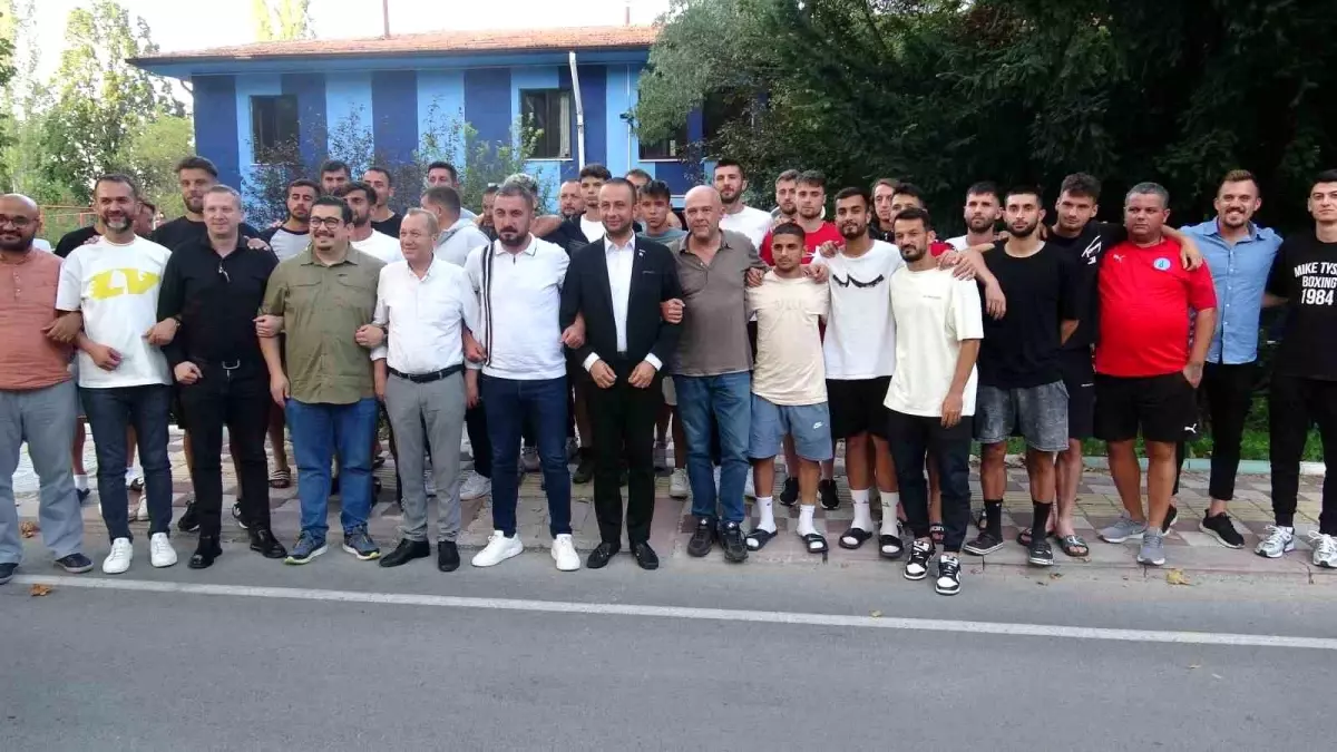 Belediye Kütahyaspor Futbolcuları İçin Yemek Programı Düzenledi