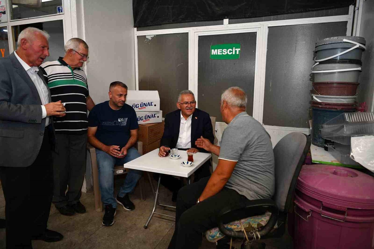 Başkan Büyükkılıç, Kayseri\'deki Esnaflarla Buluştu