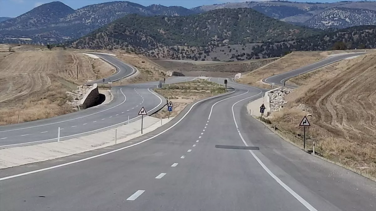 Beypazarı-Nallıhan Yolu Ulaşıma Açıldı